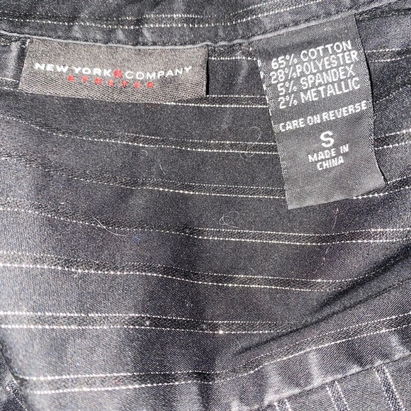 New York & Company button down Tunic blouse in Black with Silver Strips Size S - Picture 8 of 9